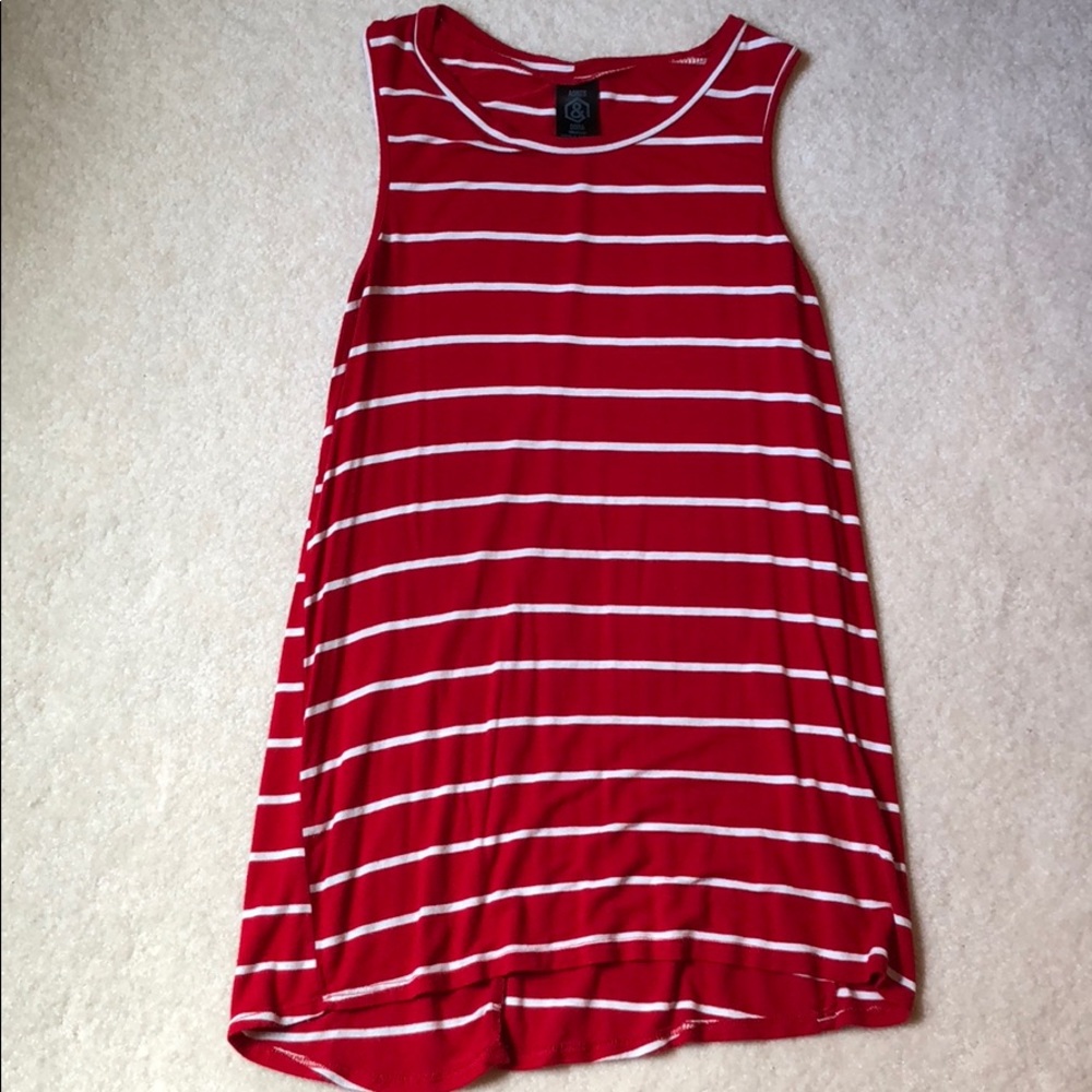 Agnes & Dora Sleeveless Tunic - size M